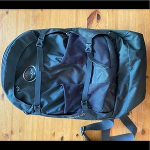 Like new Osprey 40L convertible backpack/duffel